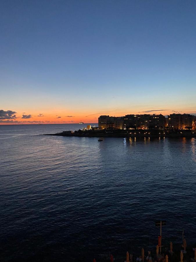 F8 1 Seaview Room, Living And Bathroom Shared , Stjulians Saint Julian's Eksteriør bilde