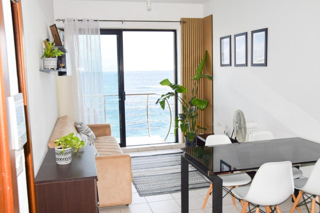 F8 1 Seaview Room, Living And Bathroom Shared , Stjulians Saint Julian's Eksteriør bilde